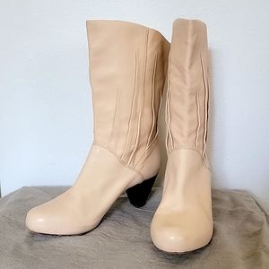 Frye Boots Cream Leather Pleated Boot 6.5M